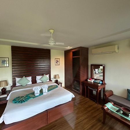 The Hip Resort @ Khao Lak Bang Sak Exterior photo