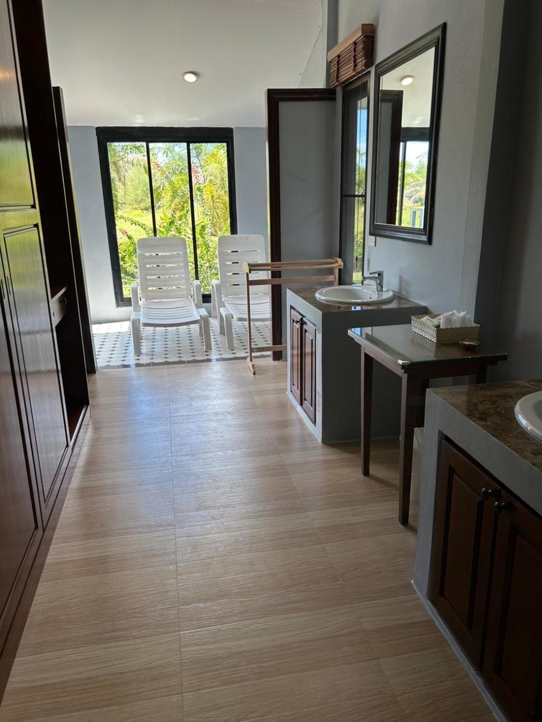 The Hip Resort @ Khao Lak Bang Sak Exterior photo