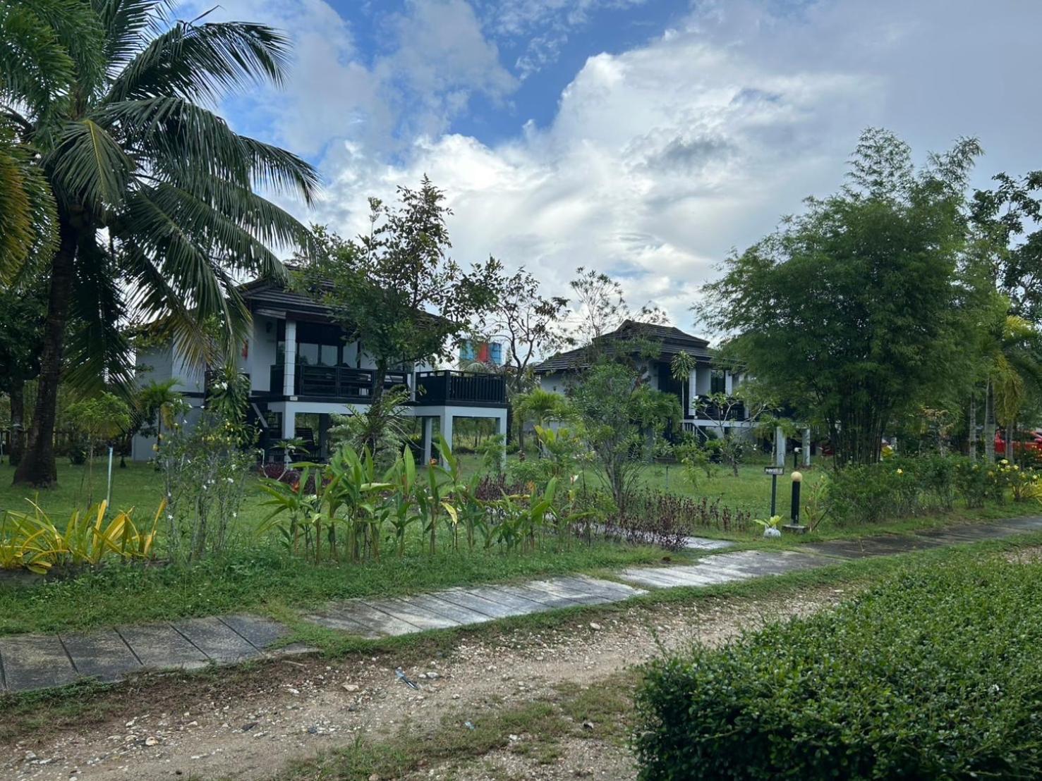 The Hip Resort @ Khao Lak Bang Sak Exterior photo