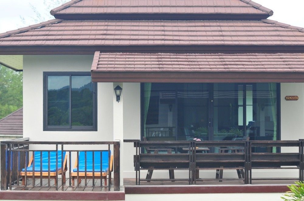 The Hip Resort @ Khao Lak Bang Sak Exterior photo